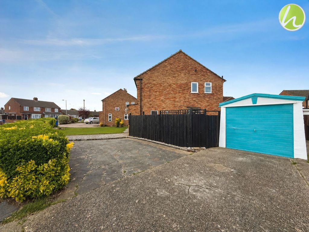 Property photo 2 of 24