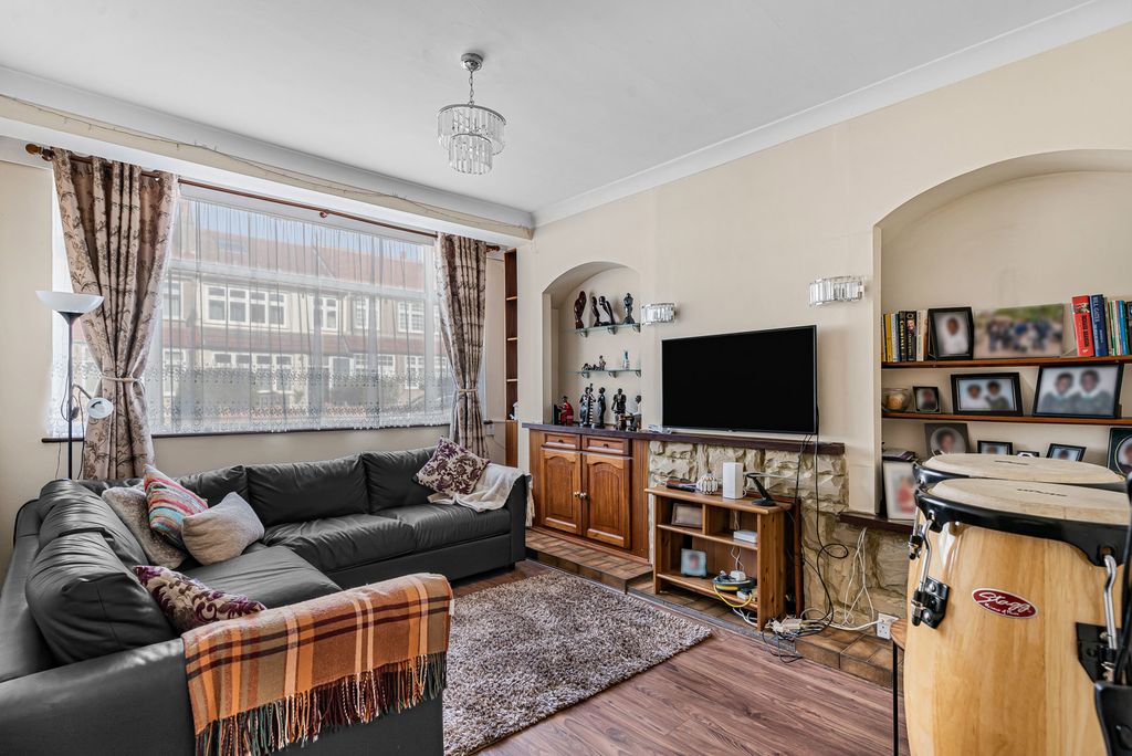 Property photo 1 of 17 Reception Room
