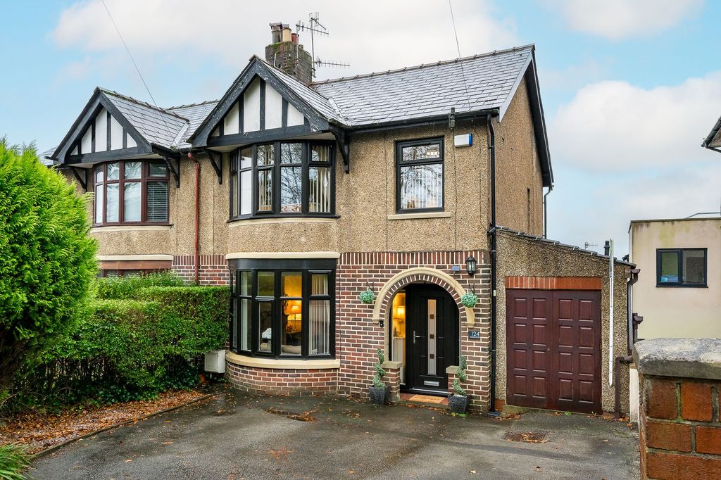 Property photo 1 of 53