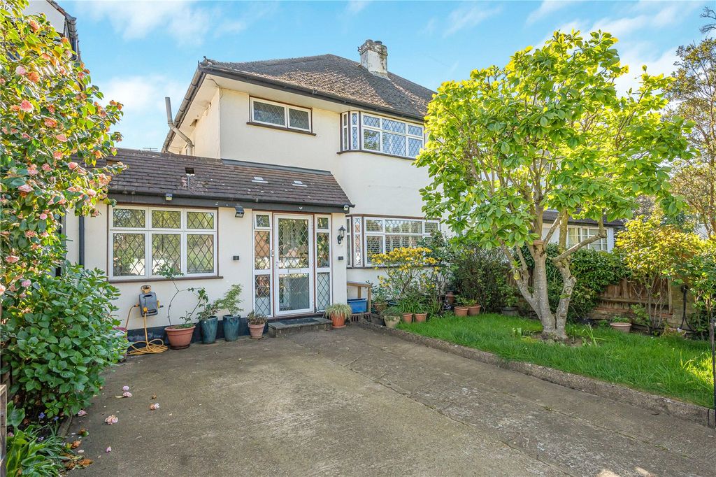 Property photo 1 of 19 Exterior