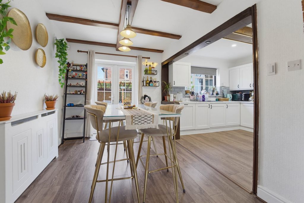 Property photo 3 of 18 5290146