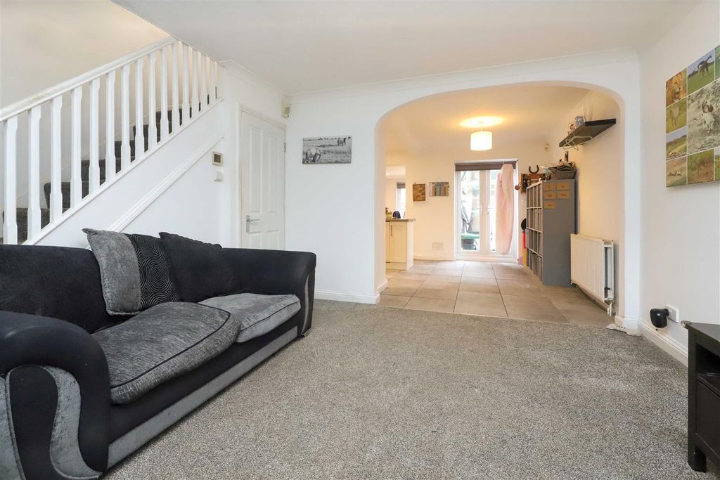 Property photo 3 of 15