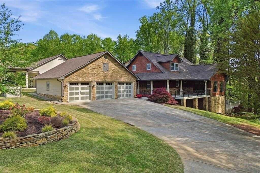 Property photo 1 of 31