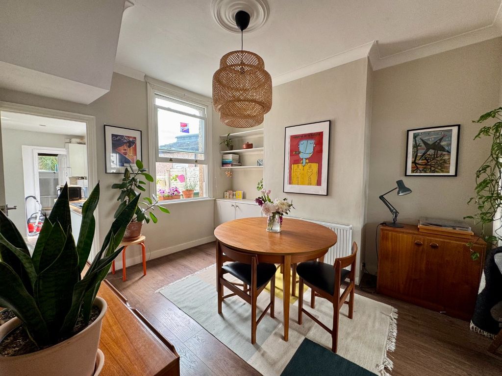 Property photo 3 of 18 5152556