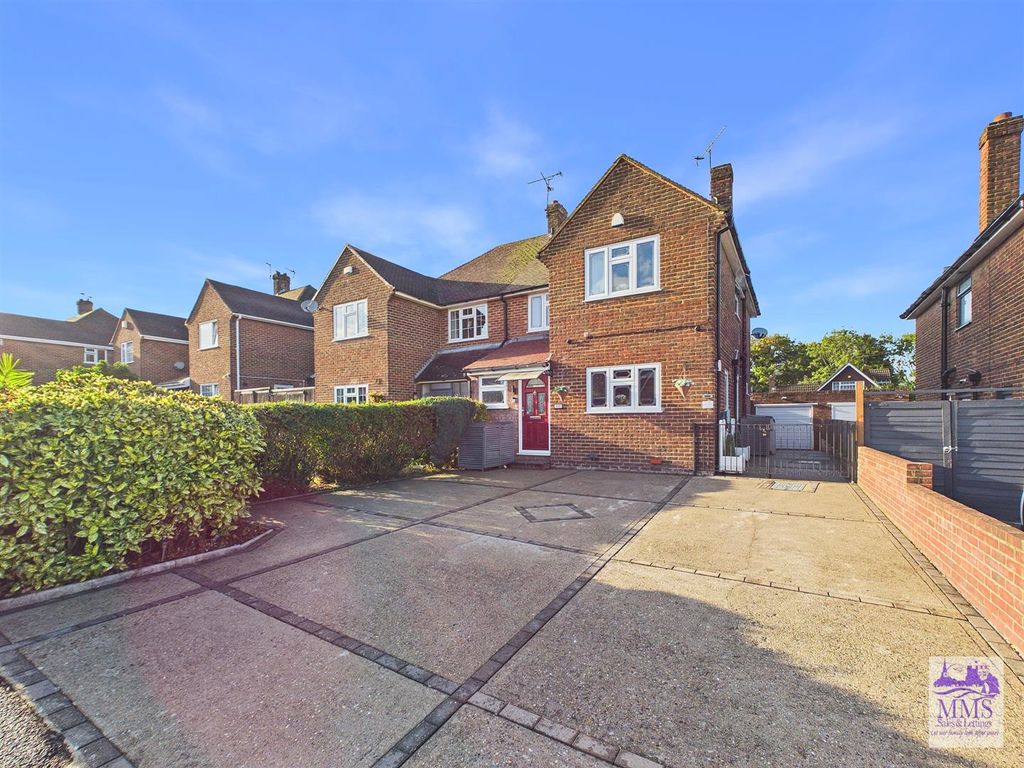 Property photo 1 of 30 Cam04098G0-Pr0279-Still033.Jpg