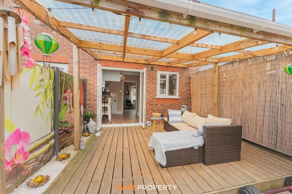 Property photo 3 of 19