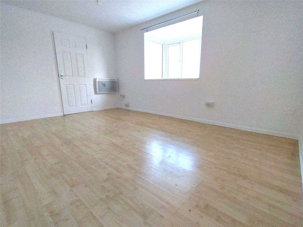 Property photo 2 of 6 Picture No. 04