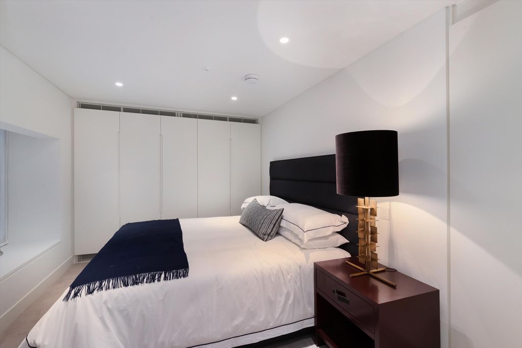 Property photo 3 of 13 Image