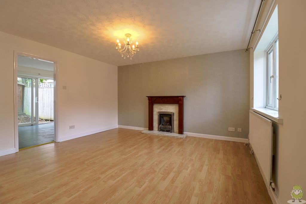 Property photo 2 of 11 liv