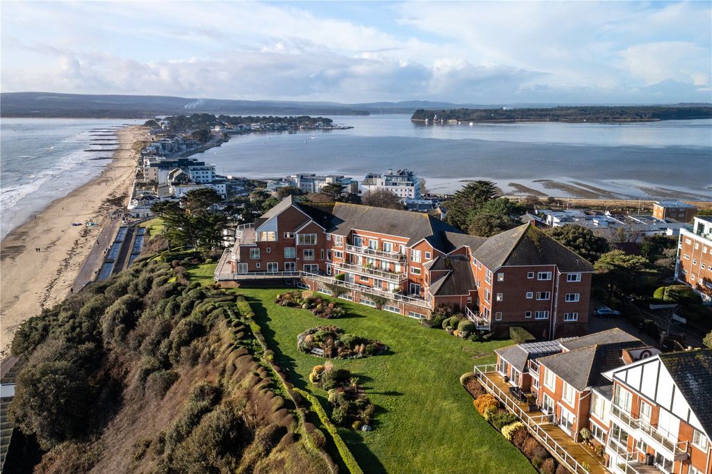 Property photo 2 of 24 Picture No. 05