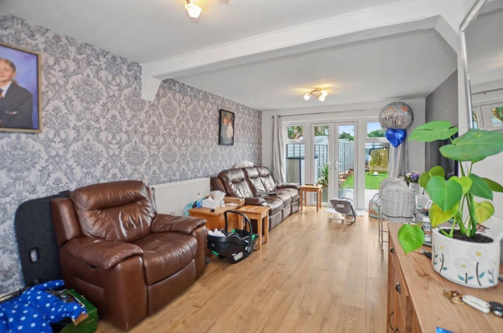 Property photo 2 of 11 Lounge/Diner