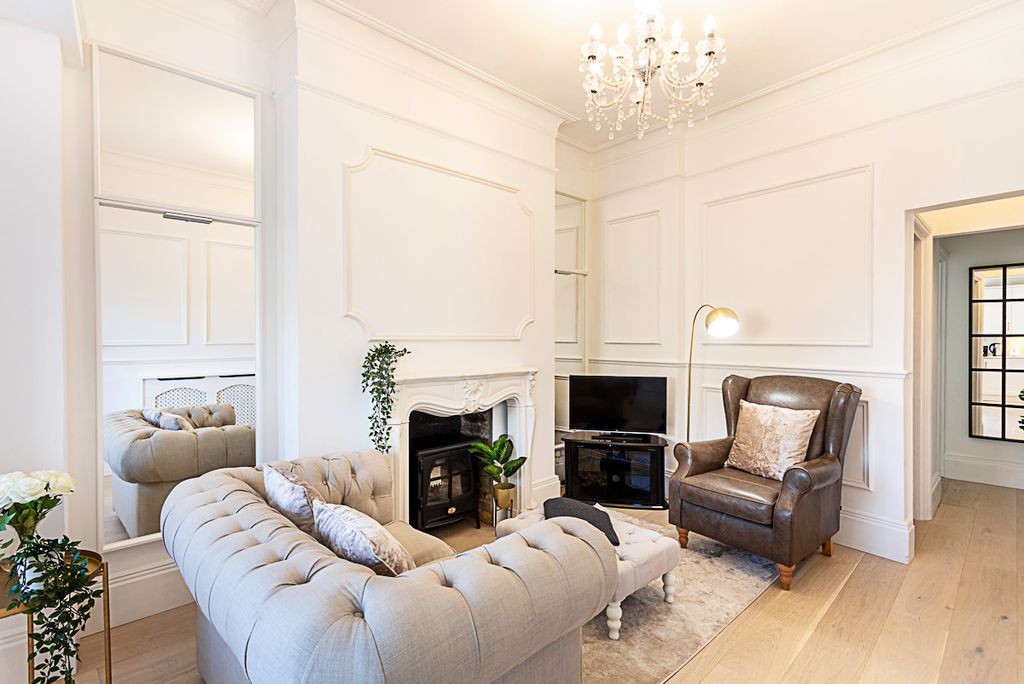 Property photo 1 of 24