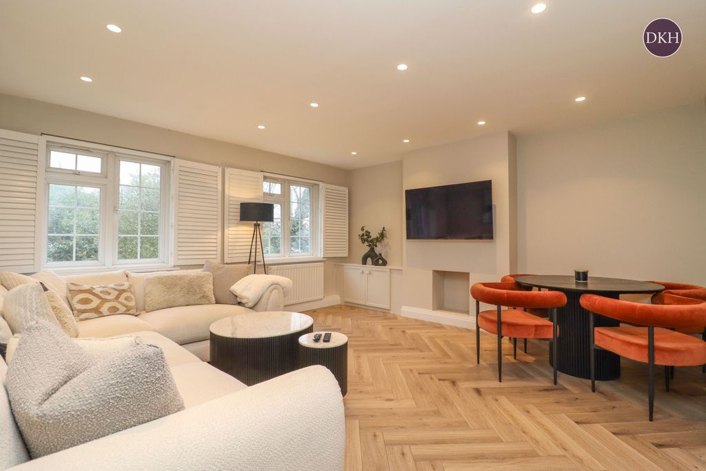 Property photo 2 of 8 Picture No. 22