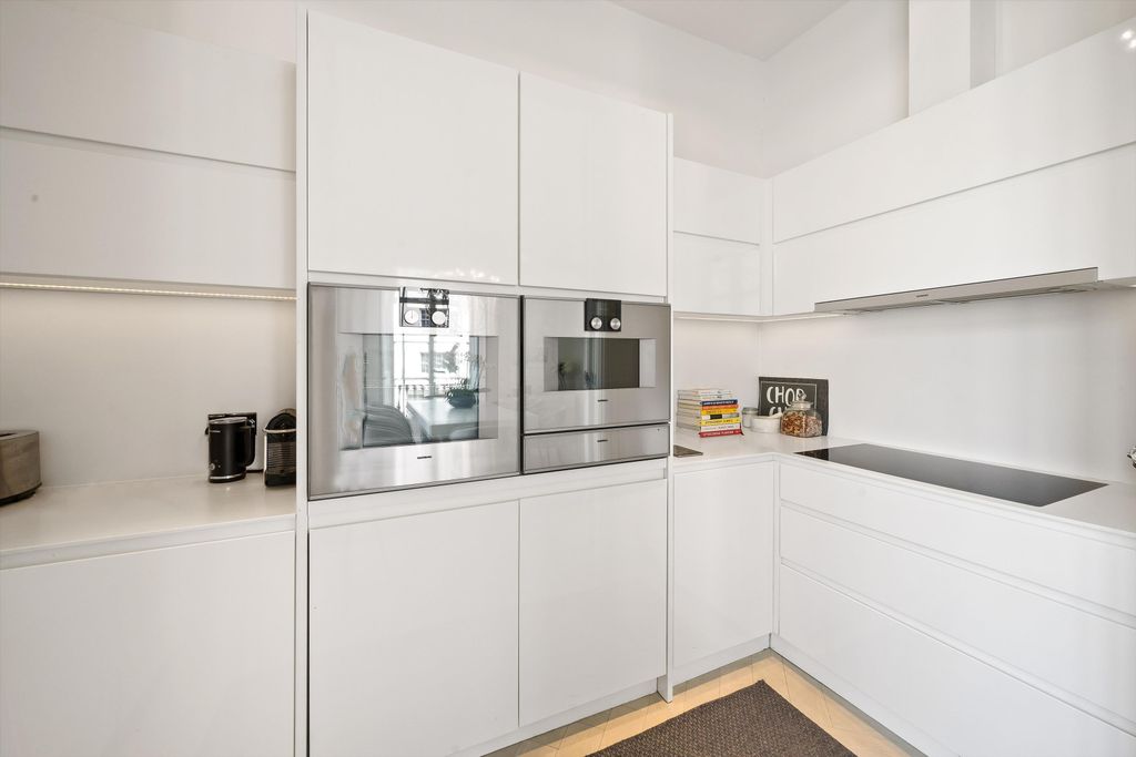 Property photo 3 of 8 Image