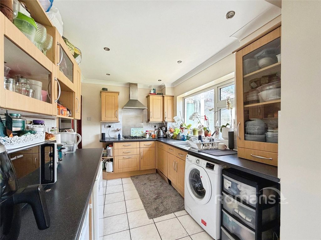 Property photo 3 of 18 Picture No. 12