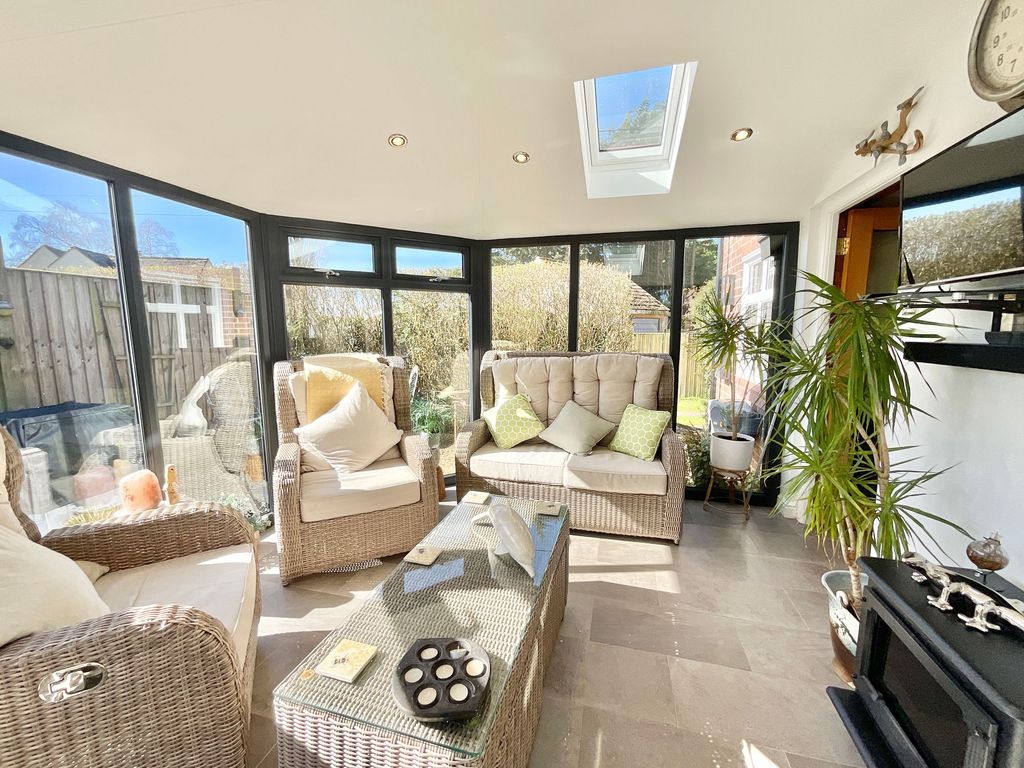 Property photo 2 of 33