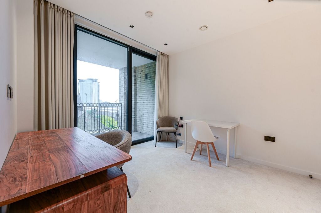 Property photo 1 of 34
