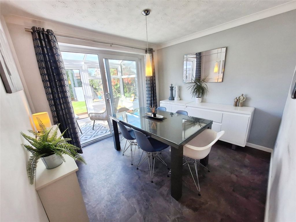Property photo 3 of 24 Dining Room
