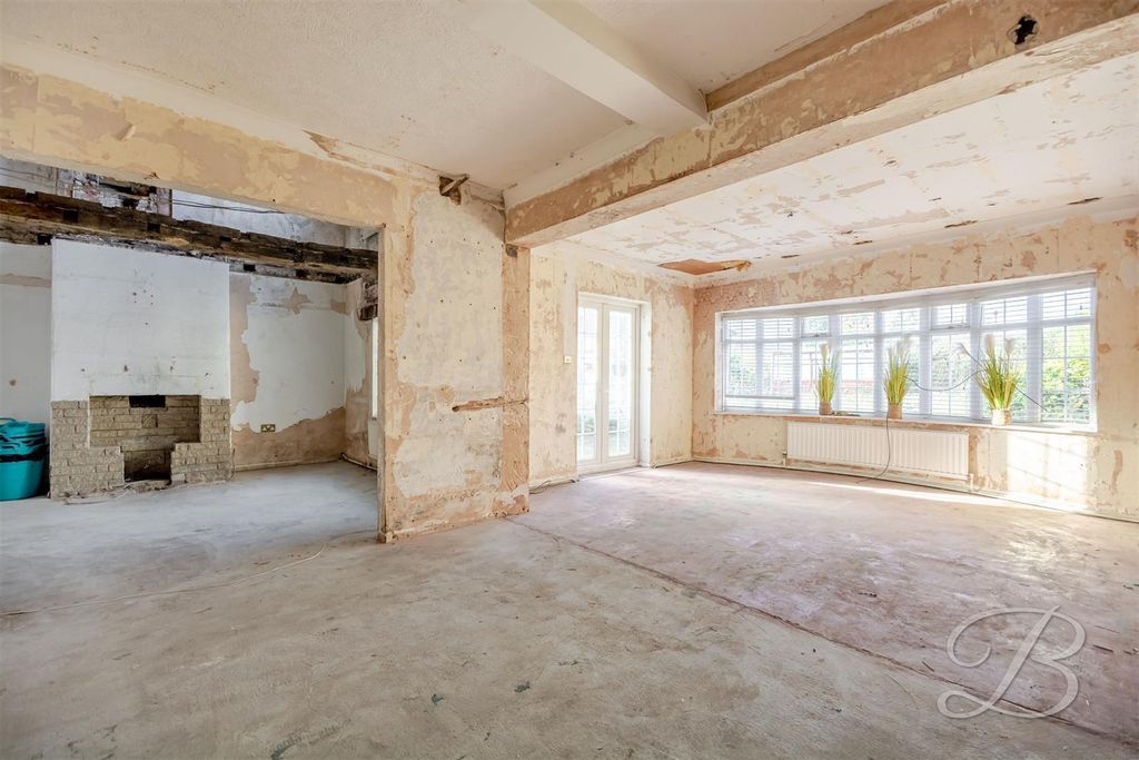 Property photo 3 of 23 S42Lraaagkqoxv0Kd70K5G.Jpg