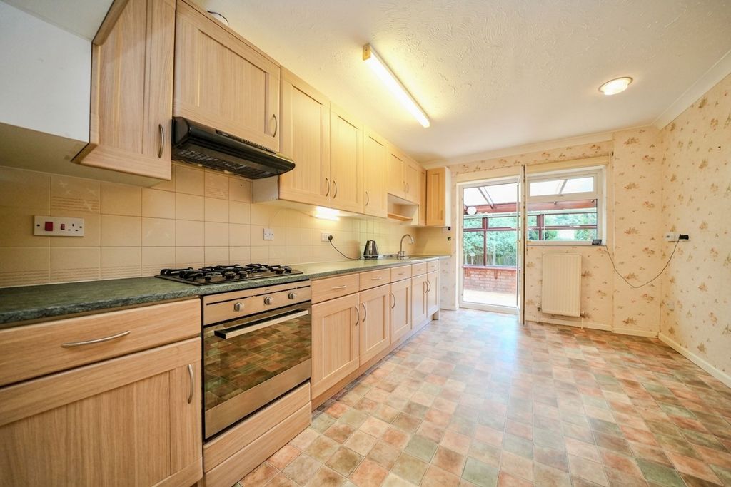 Property photo 3 of 25