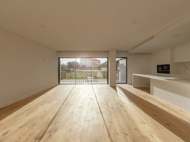 Property photo 3 of 42