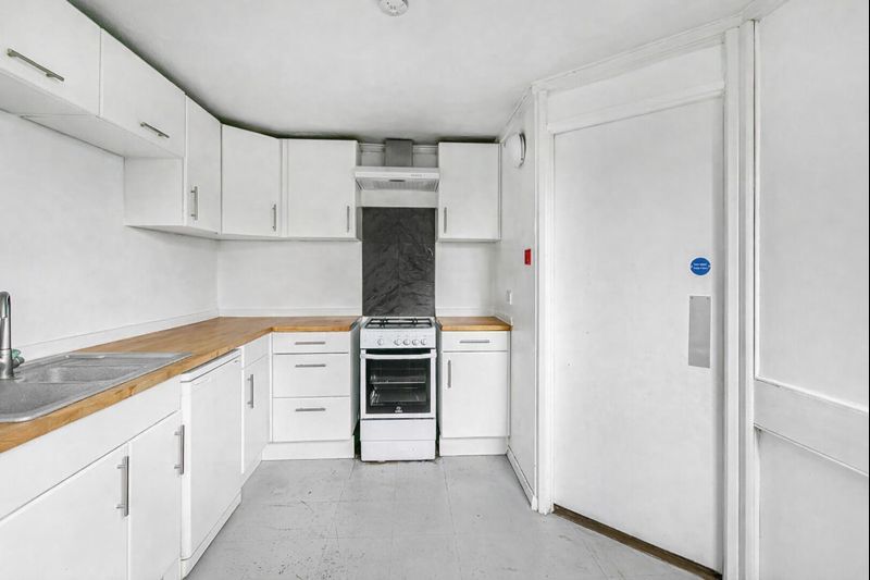 Property photo 2 of 9 Photo 2