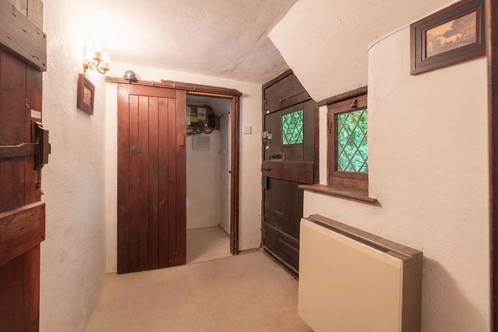 Property photo 2 of 26