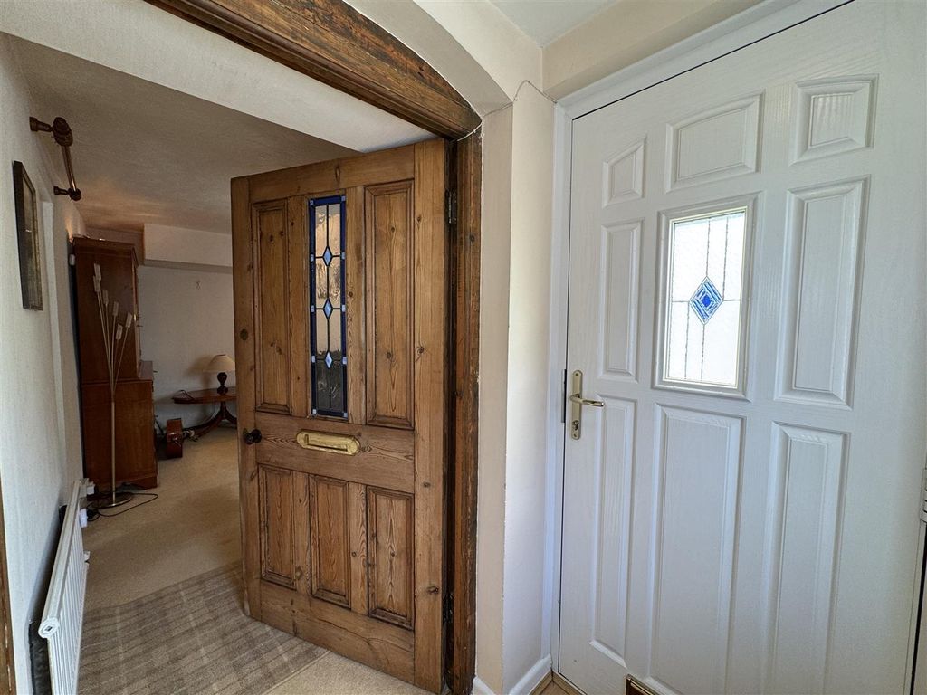 Property photo 2 of 36 Entrance Porch