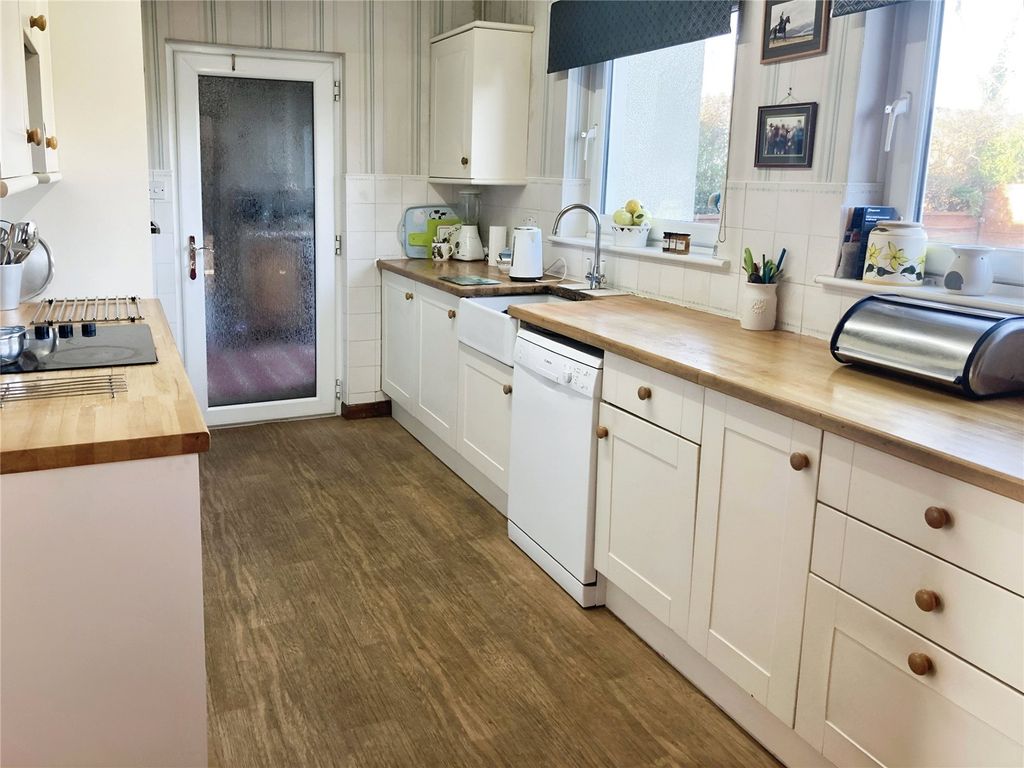 Property photo 2 of 13 Kitchen