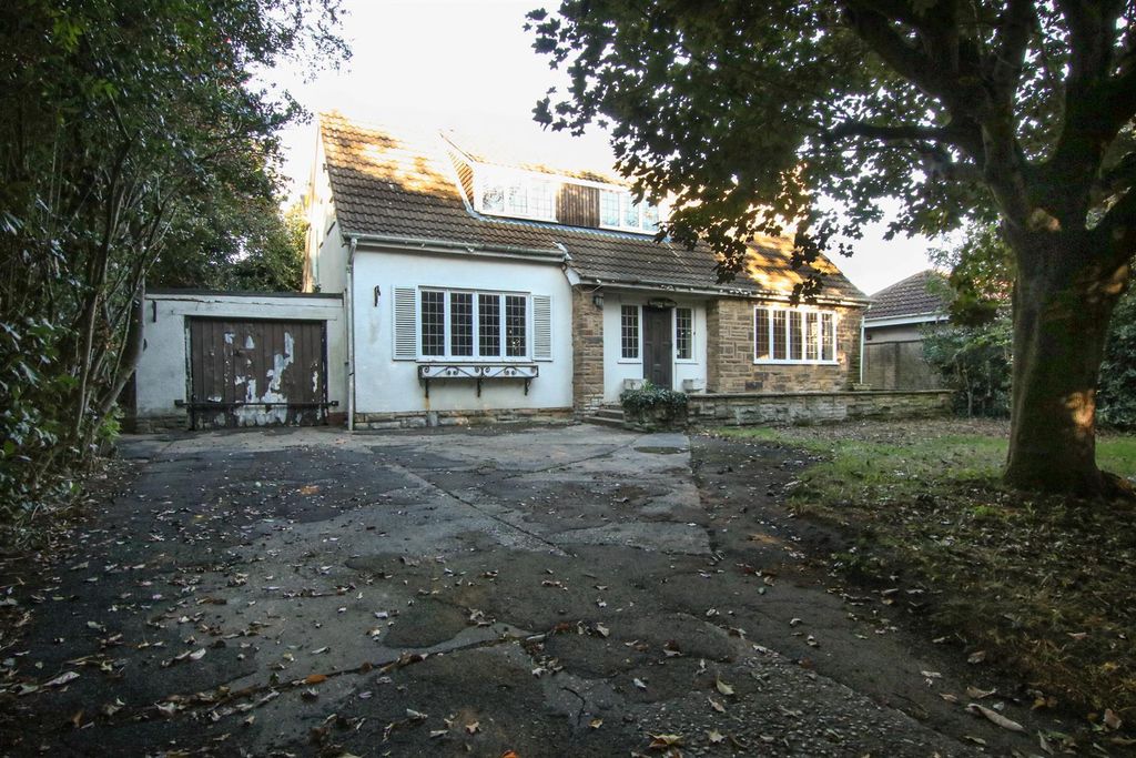 Property photo 1 of 15 Front