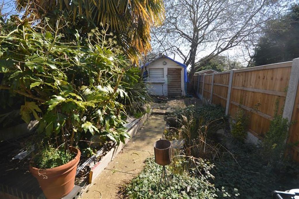 Property photo 2 of 11 Garden