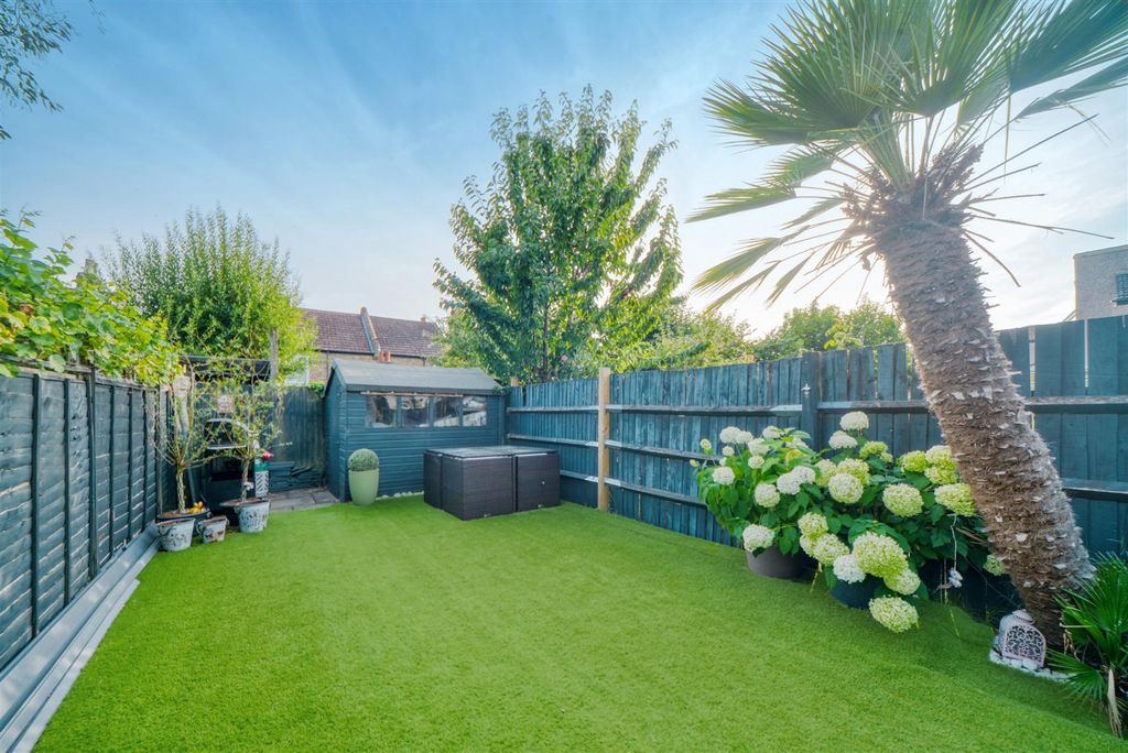 Property photo 2 of 21 Dsc_9000.Jpg