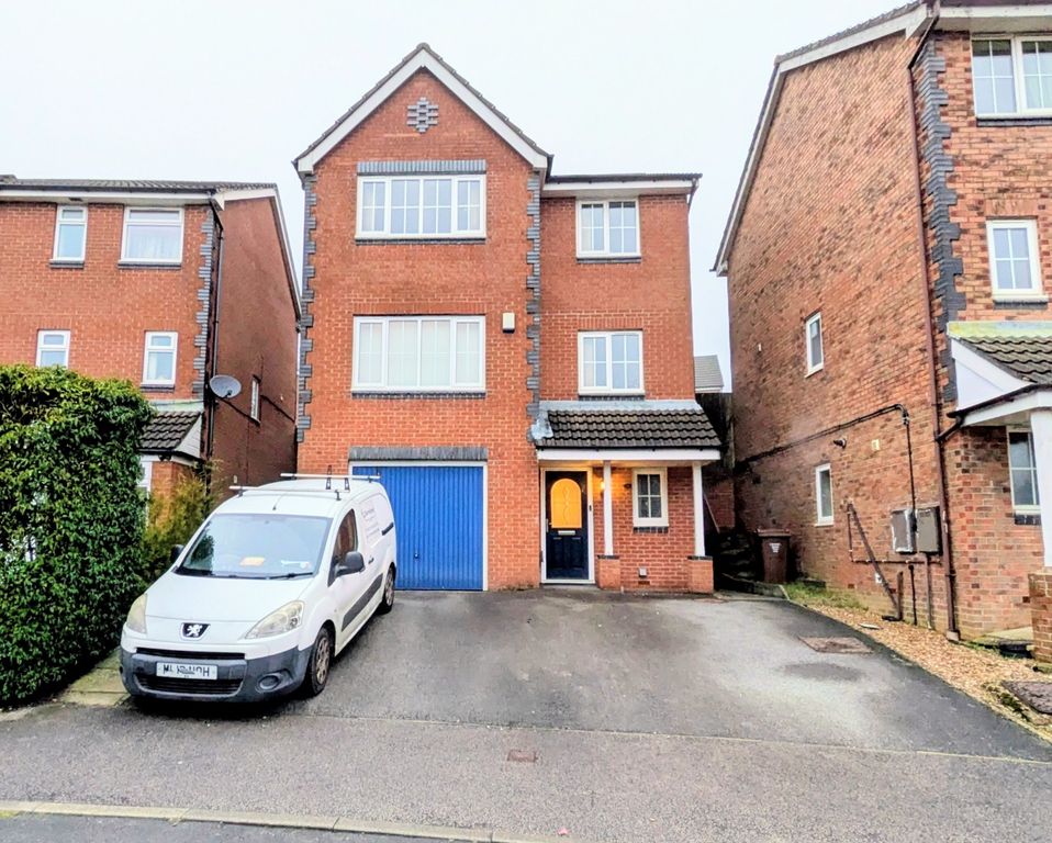 Property photo 1 of 38 1000031488