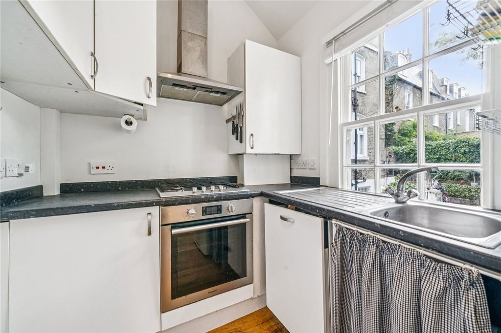 Property photo 3 of 9 Picture No. 13