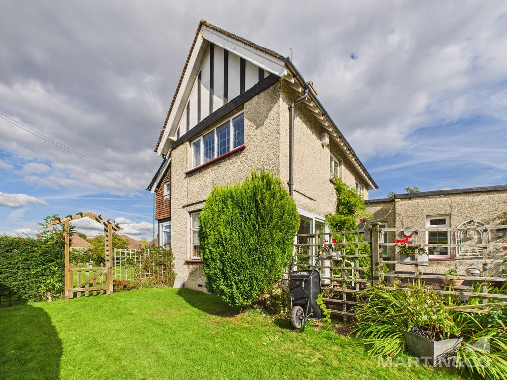 Property photo 3 of 22