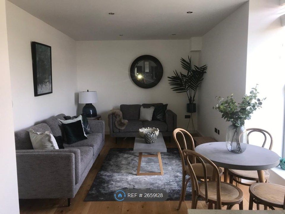 Property photo 3 of 13 Living Room From Dinning