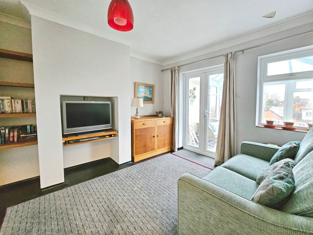 Property photo 3 of 10