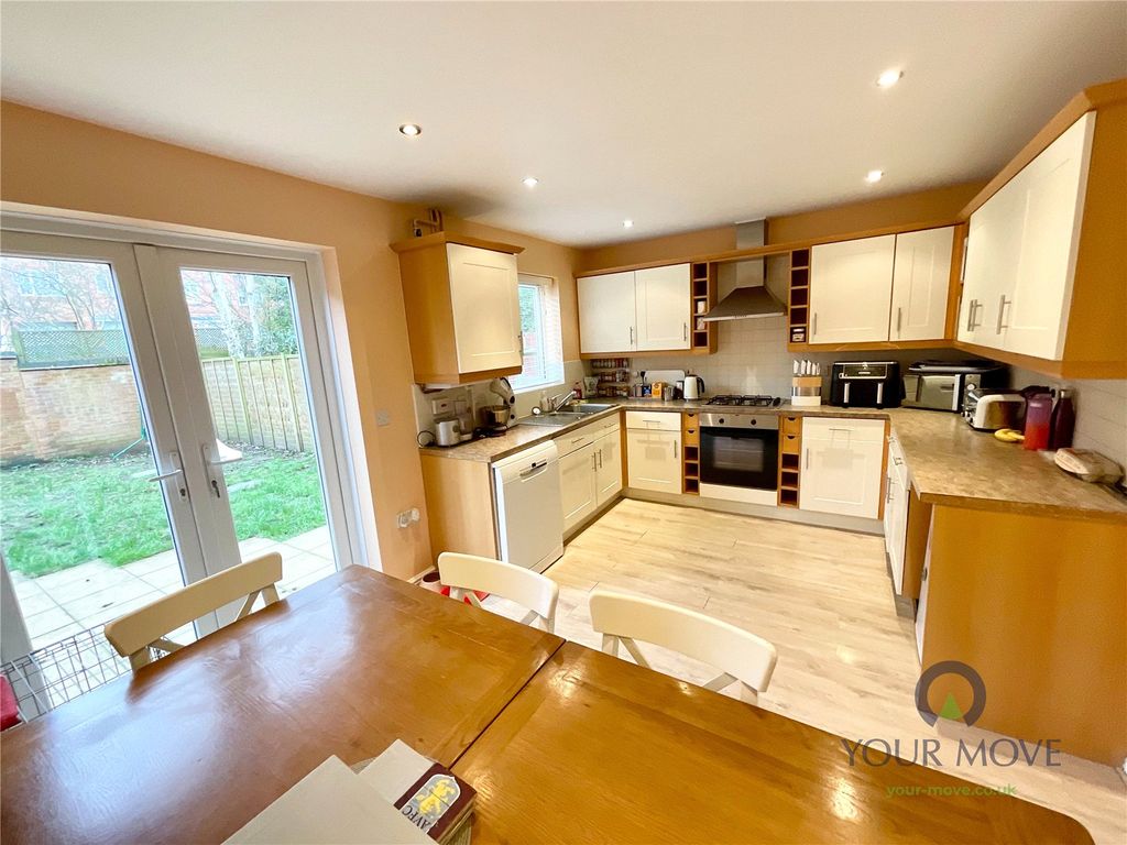 Property photo 3 of 14 Picture No. 12