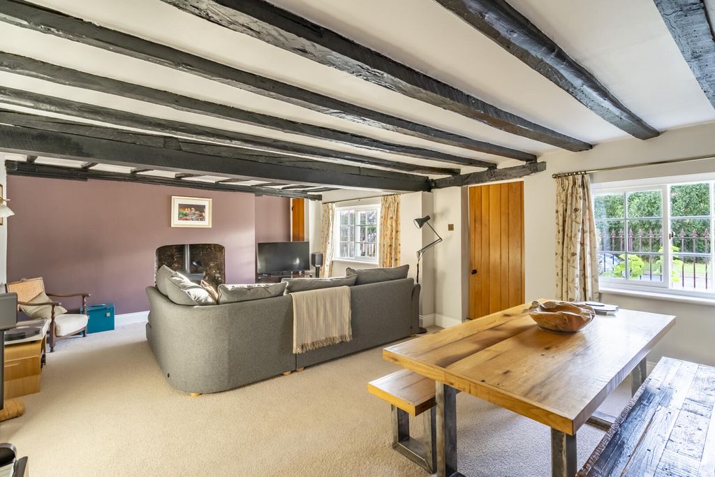 Property photo 3 of 27 Living Room