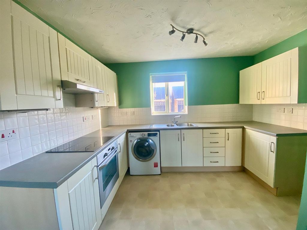 Property photo 2 of 13