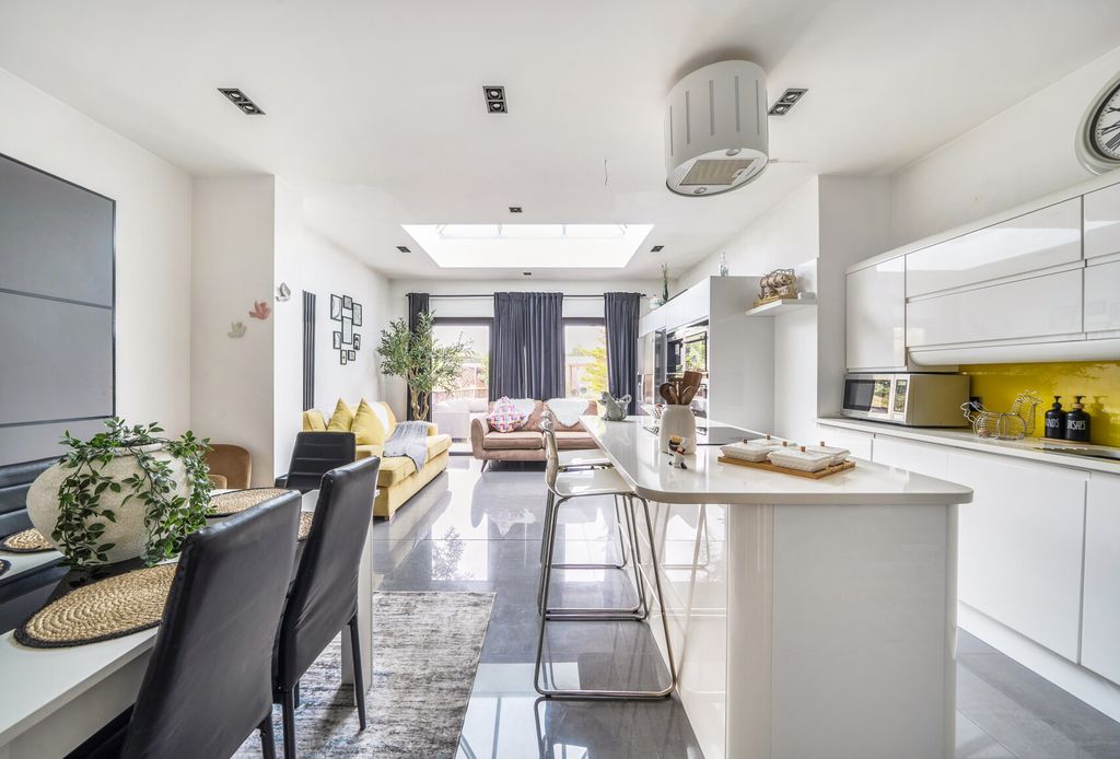 Property photo 1 of 18 1472525-4-6A26E1c...