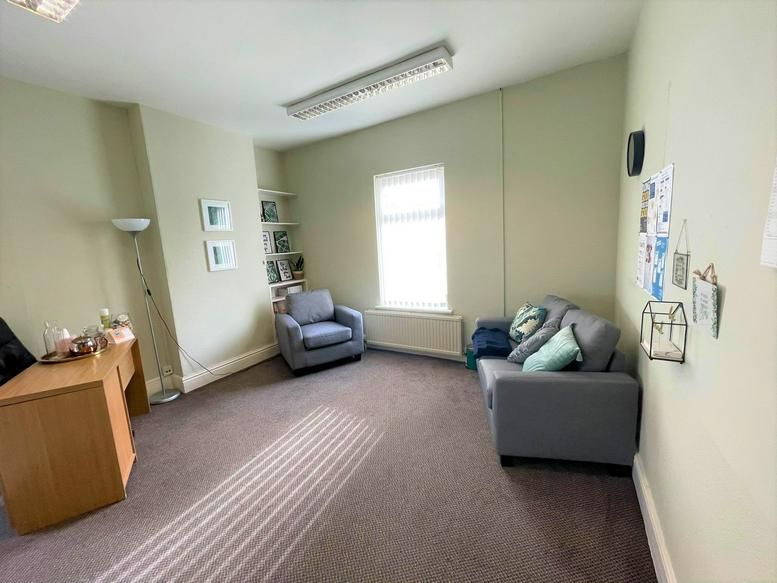 Property photo 3 of 6