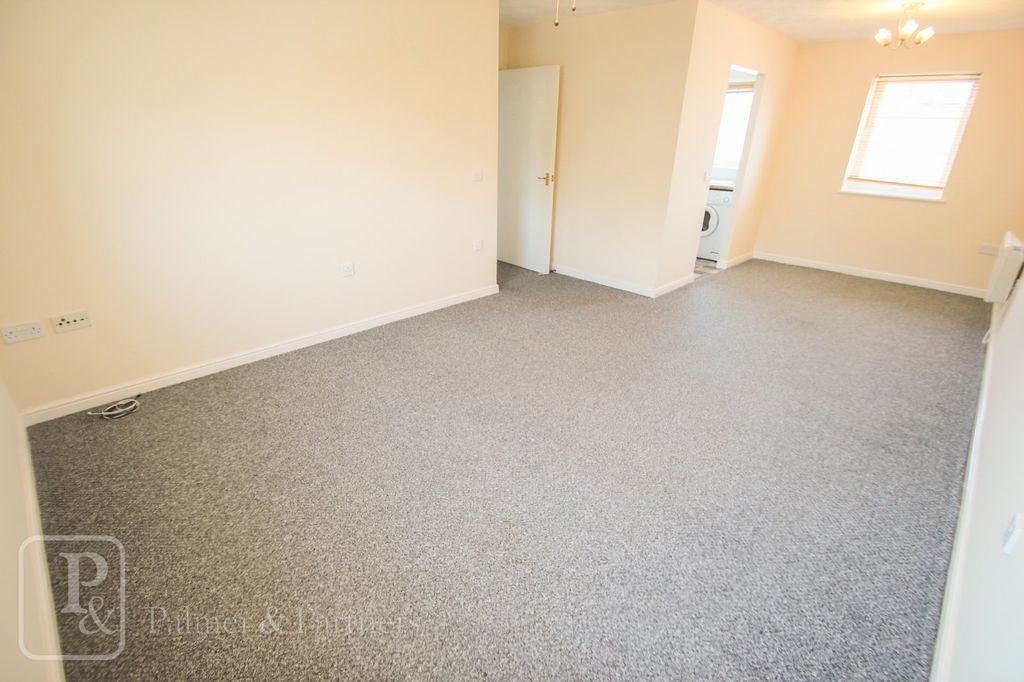 Property photo 2 of 9 Reception Room