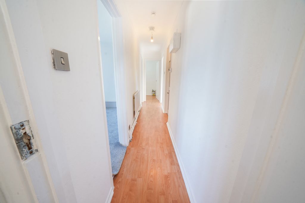 Property photo 3 of 13 6