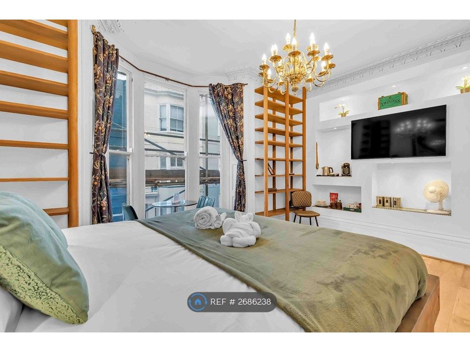 Property photo 1 of 9 Open Plan