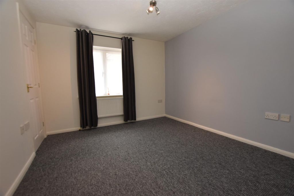Property photo 3 of 12 3343593