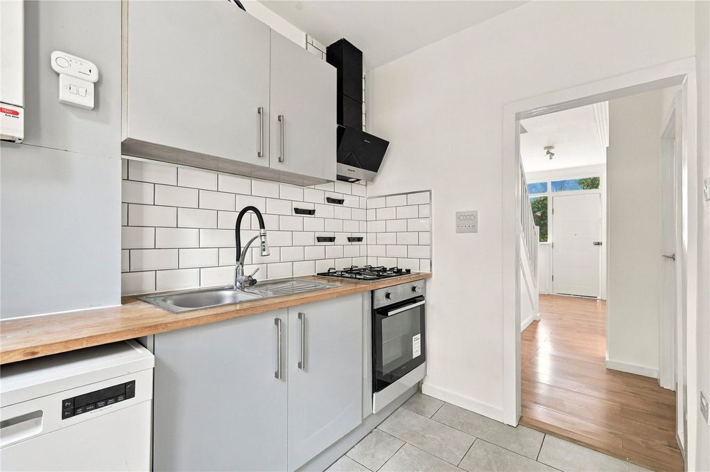 Property photo 1 of 23 Picture No. 15