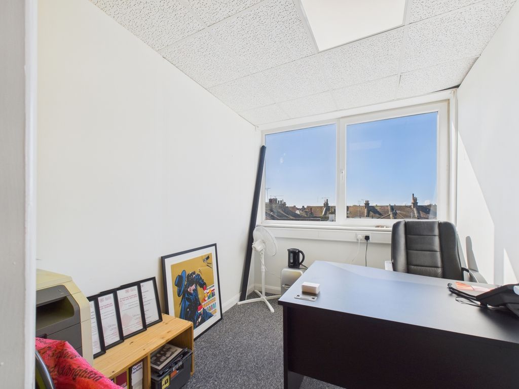 Property photo 3 of 5 Photo 6