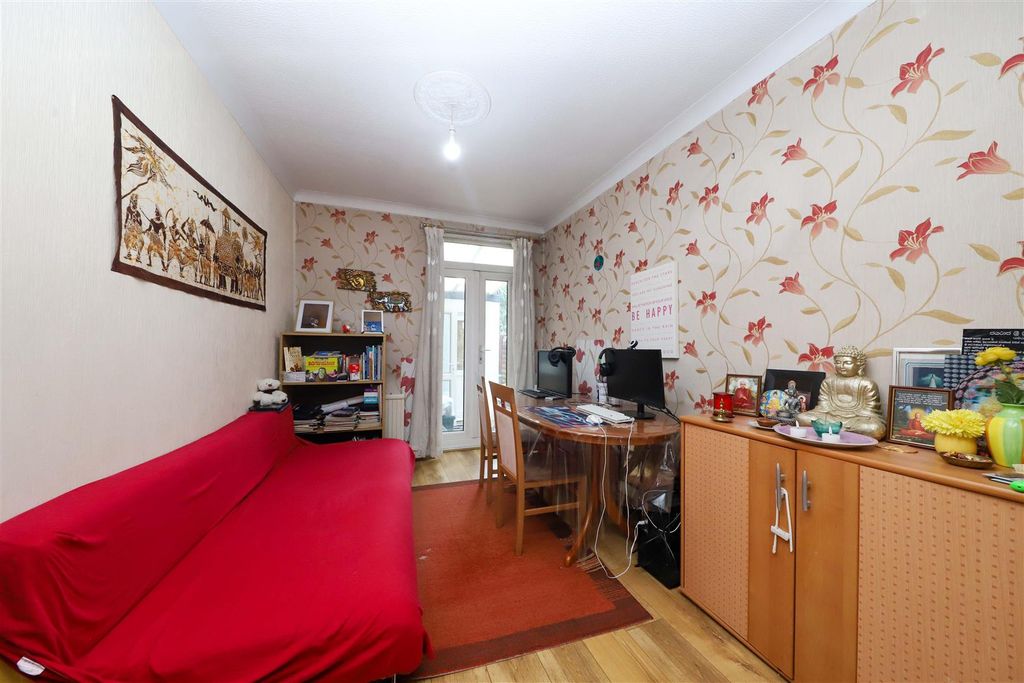 Property photo 3 of 12 Dining Room