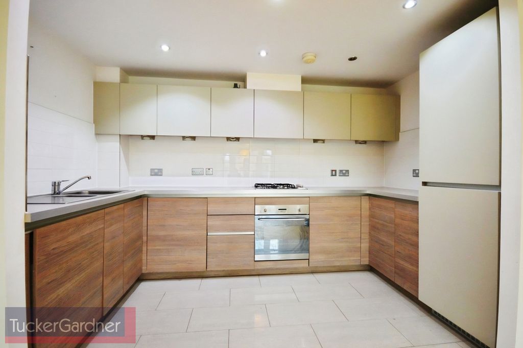 Property photo 3 of 9